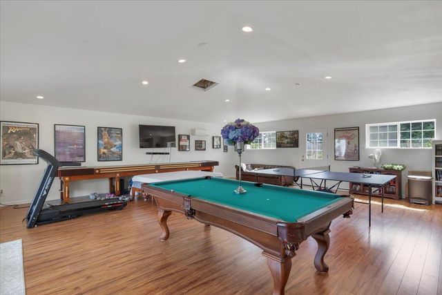 4698 Wallace Road NW, Salem, OR 97304