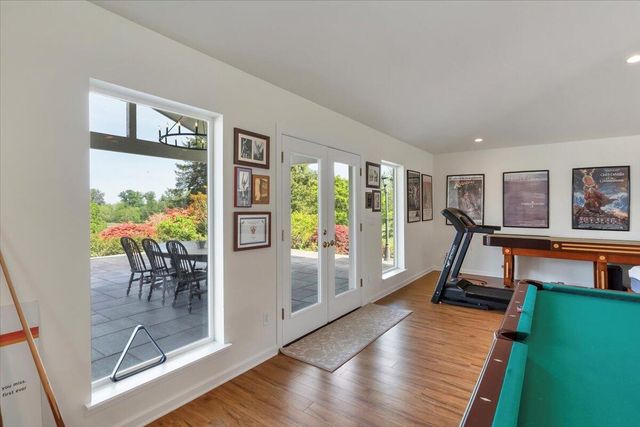 4698 Wallace Road NW, Salem, OR 97304