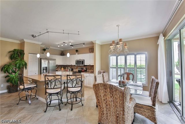 5105 Cedar Springs DR 101, Naples, FL 34110