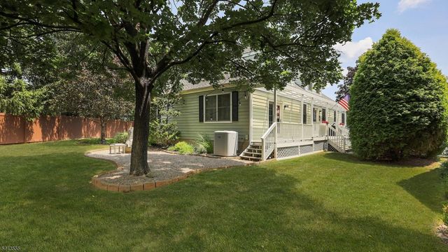 102 Mitchell Close, Hillsborough Twp., NJ 08844
