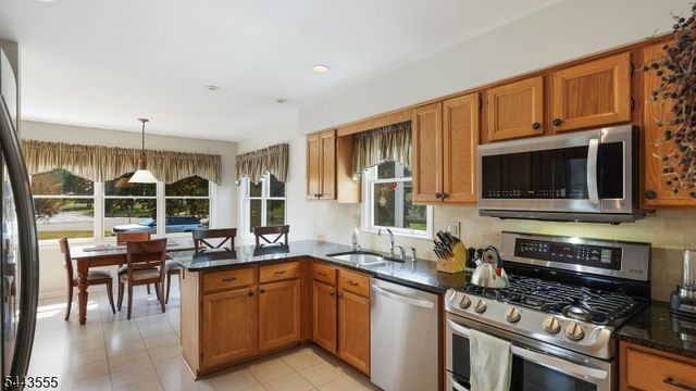 102 Mitchell Close, Hillsborough Twp., NJ 08844