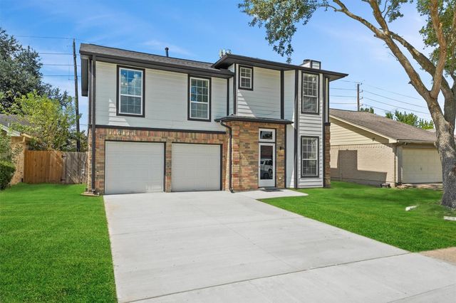 8506 Grand Knolls Drive, Houston, TX 77083