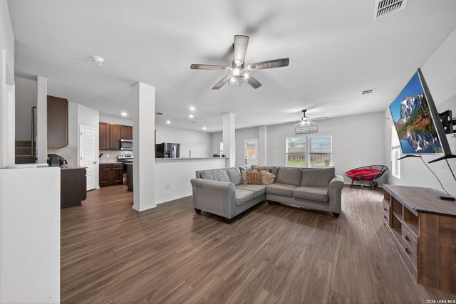 5910 FRISBEE PATH, Converse, TX 78109