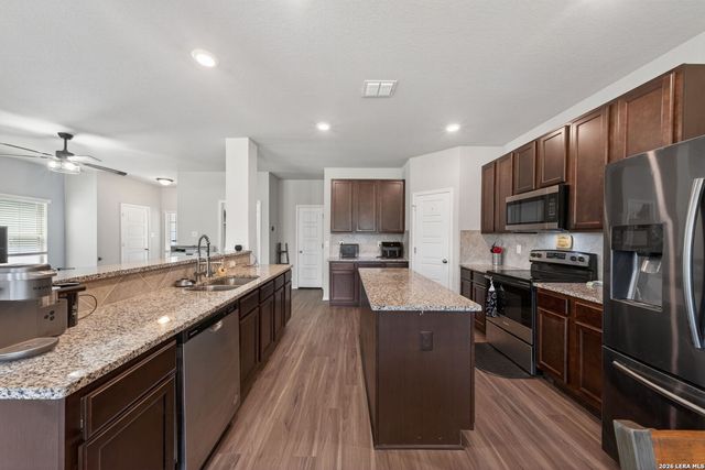 5910 FRISBEE PATH, Converse, TX 78109