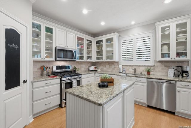 4509 RIDGE PEAK DR, Schertz, TX 78154