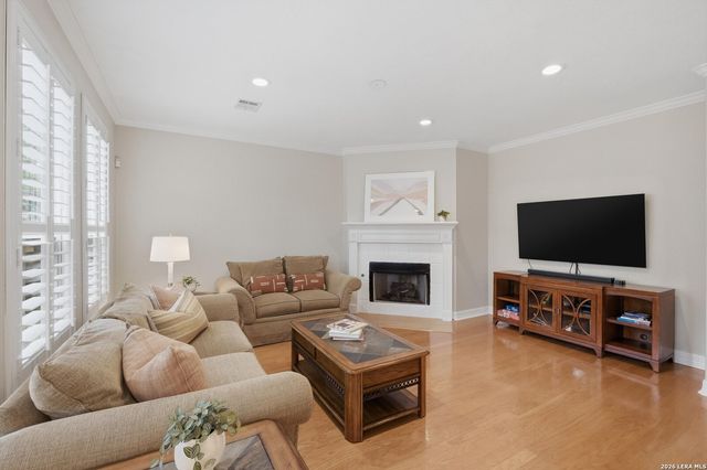 4509 RIDGE PEAK DR, Schertz, TX 78154