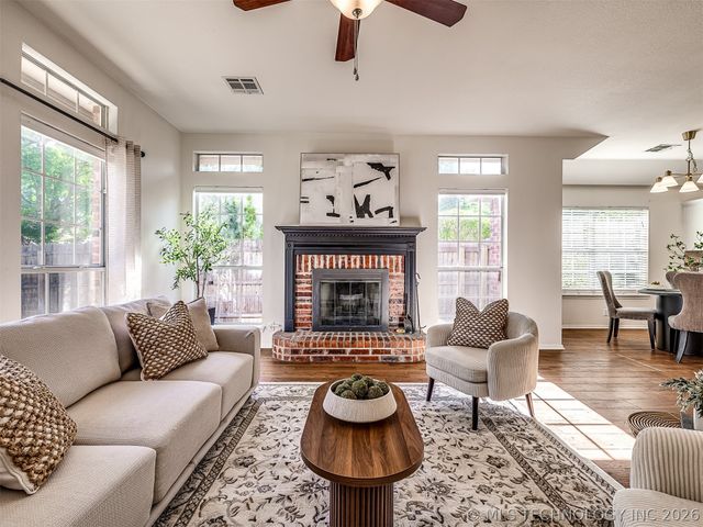 8535 E 82nd Street, Tulsa, OK 74133