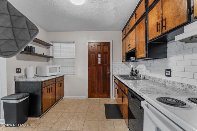 2306 RED OAK Drive, Jacksonville, FL 32211