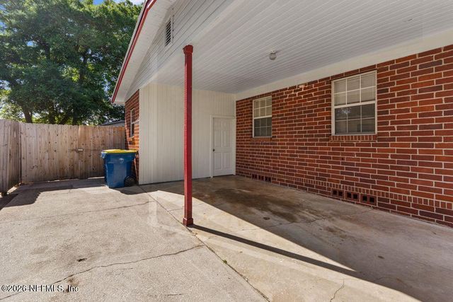 2306 RED OAK Drive, Jacksonville, FL 32211