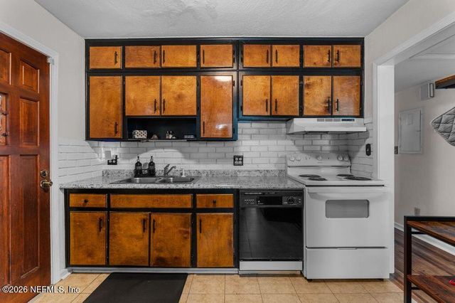 2306 RED OAK Drive, Jacksonville, FL 32211