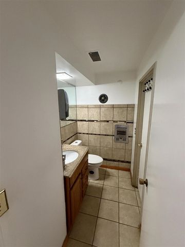 1322 Woodkrest Drive, Flint, MI 48532