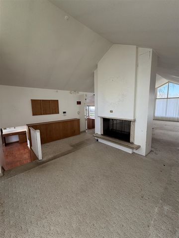 1322 Woodkrest Drive, Flint, MI 48532