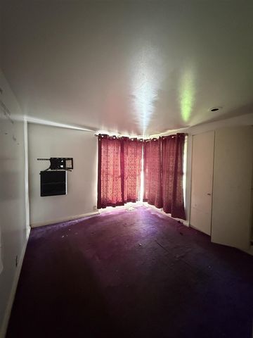 1322 Woodkrest Drive, Flint, MI 48532