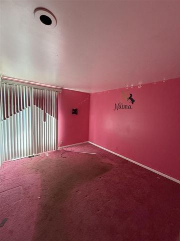 1322 Woodkrest Drive, Flint, MI 48532