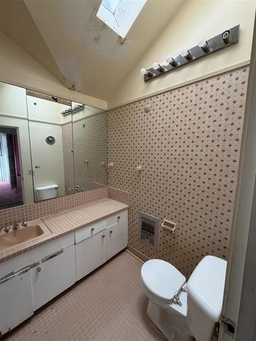 1322 Woodkrest Drive, Flint, MI 48532