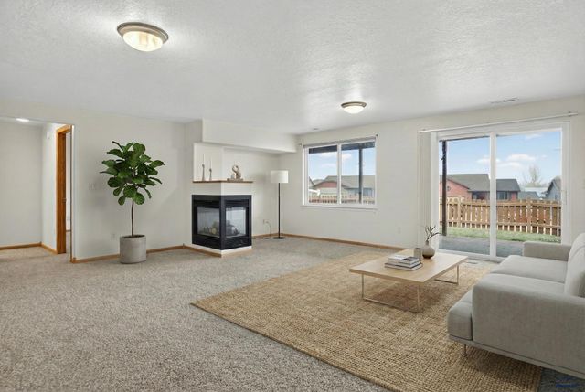 6754 DOVER LN, Summerset, SD 57718