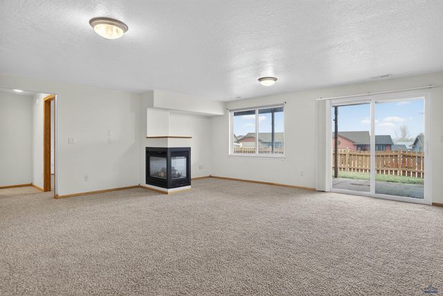 6754 DOVER LN, Summerset, SD 57718