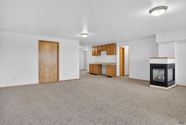 6754 DOVER LN, Summerset, SD 57718