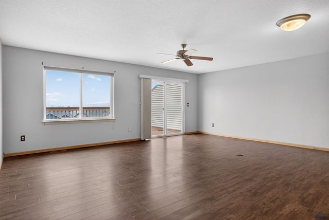 6754 DOVER LN, Summerset, SD 57718