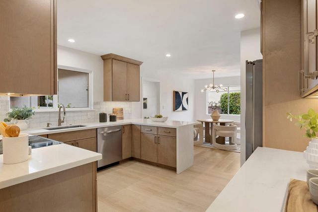 3590 Lupine Avenue, Palo Alto, CA 94303