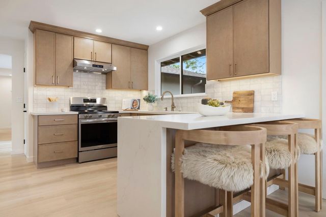 3590 Lupine Avenue, Palo Alto, CA 94303