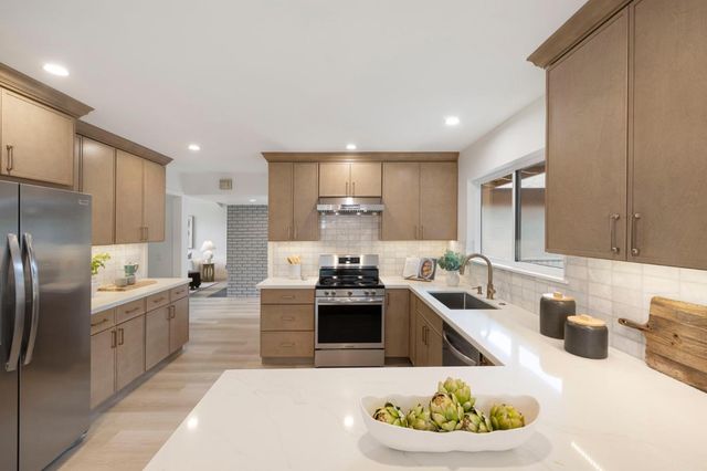 3590 Lupine Avenue, Palo Alto, CA 94303