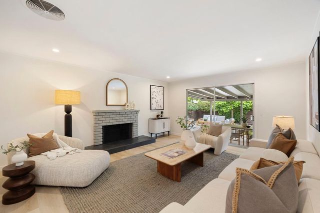 3590 Lupine Avenue, Palo Alto, CA 94303