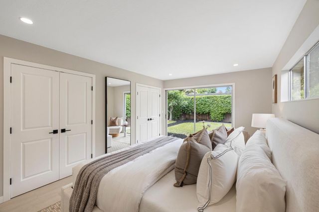 3590 Lupine Avenue, Palo Alto, CA 94303
