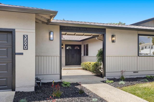 3590 Lupine Avenue, Palo Alto, CA 94303