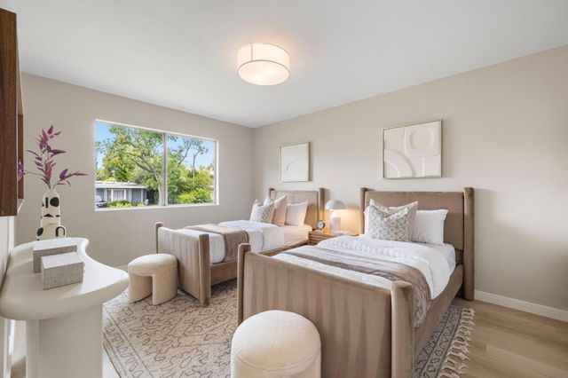 3590 Lupine Avenue, Palo Alto, CA 94303