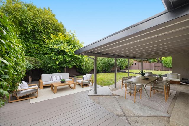 3590 Lupine Avenue, Palo Alto, CA 94303