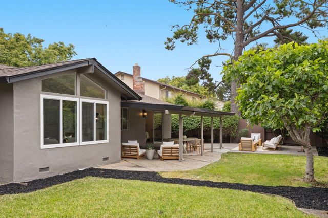 3590 Lupine Avenue, Palo Alto, CA 94303