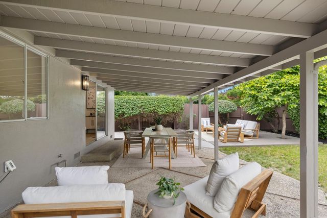 3590 Lupine Avenue, Palo Alto, CA 94303
