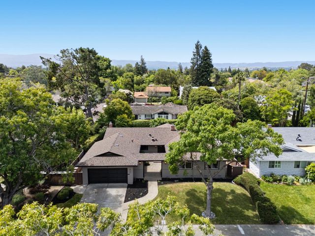 3590 Lupine Avenue, Palo Alto, CA 94303
