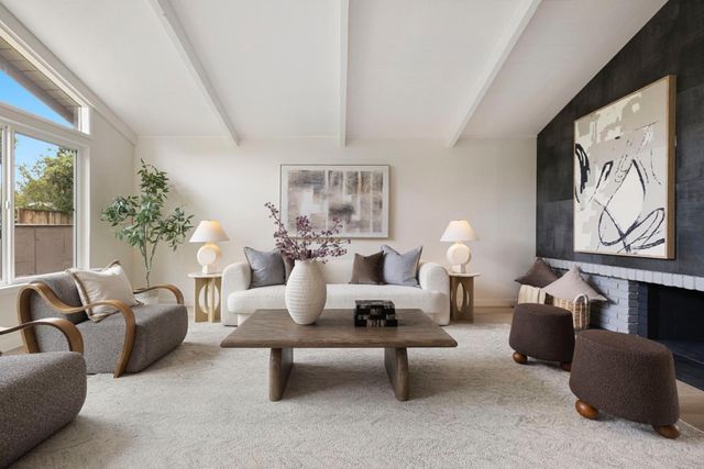 3590 Lupine Avenue, Palo Alto, CA 94303