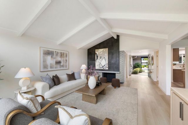 3590 Lupine Avenue, Palo Alto, CA 94303