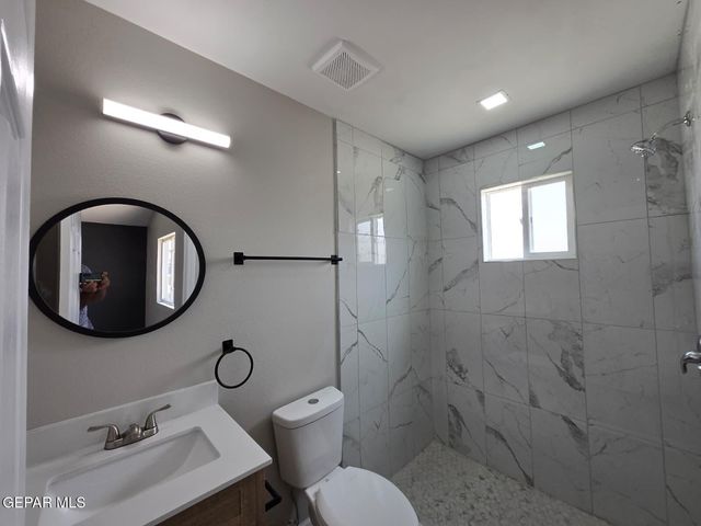 9211 Santa Rosalia Court, El Paso, TX 79907