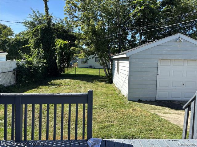 26601 Dartmouth Street, Madison Heights, MI 48071