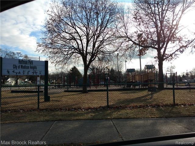 26601 Dartmouth Street, Madison Heights, MI 48071