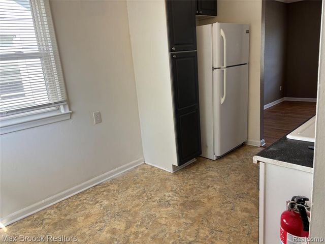 26601 Dartmouth Street, Madison Heights, MI 48071