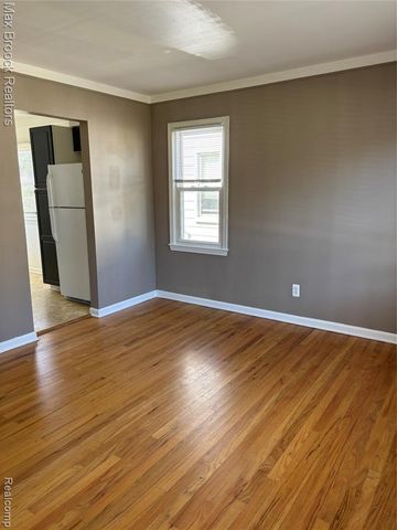 26601 Dartmouth Street, Madison Heights, MI 48071