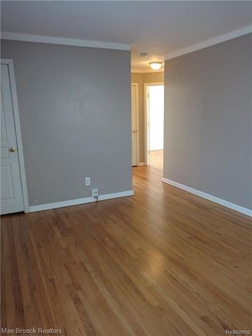 26601 Dartmouth Street, Madison Heights, MI 48071