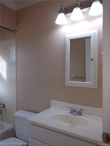 26601 Dartmouth Street, Madison Heights, MI 48071