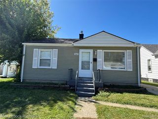 26601 Dartmouth Street, Madison Heights, MI 48071