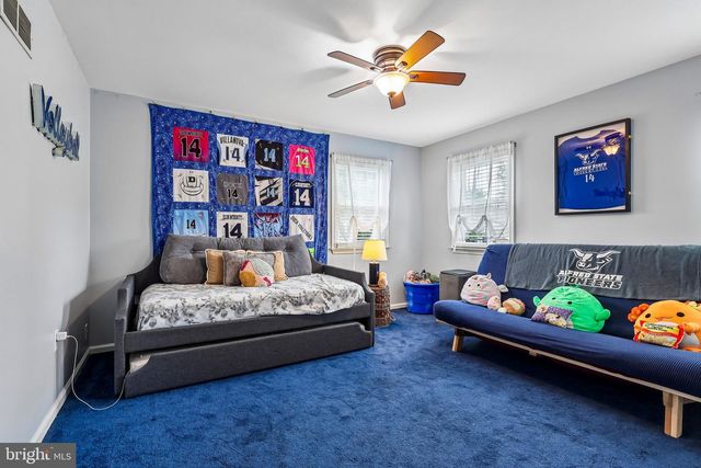 484 MOCKINGBIRD LN, Collegeville, PA 19426