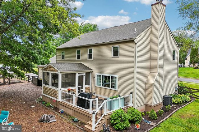 484 MOCKINGBIRD LN, Collegeville, PA 19426