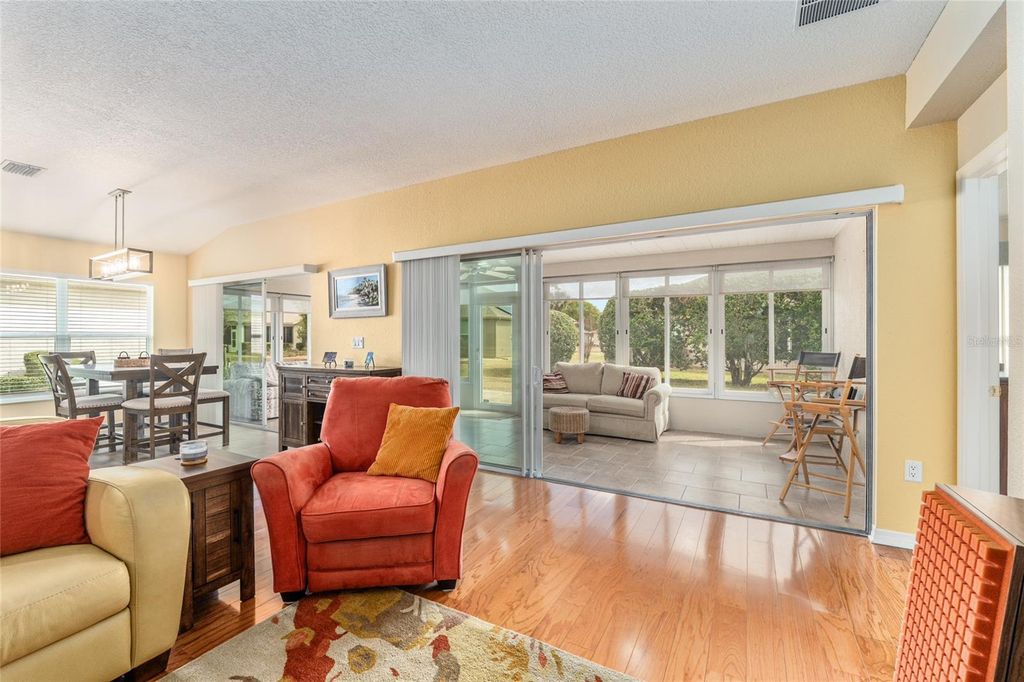 Image 6 of property listing at 9036 SE 120TH LOOP, Summerfield, FL 34491