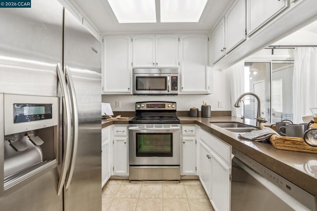 Image 15 of property listing at 108 Arbor Way, Milpitas, CA 95035