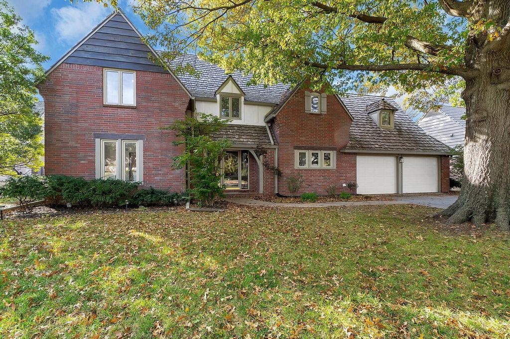 8425 E Huntington St, Wichita, KS 67206