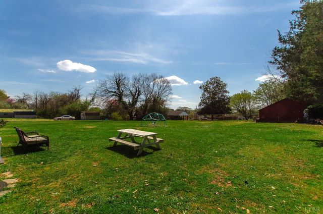 6020 Piedmont Place, Lynchburg, VA 24502